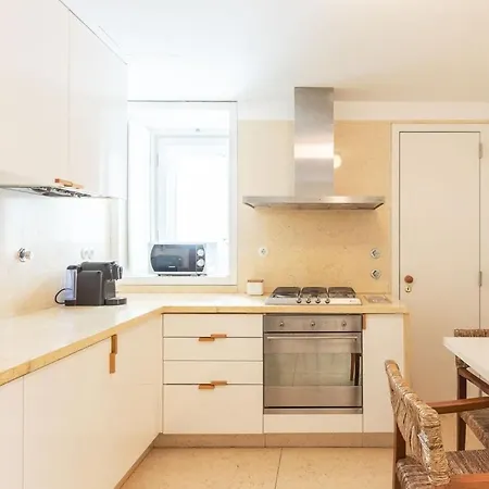 Guestready - Contemporary Flat W/ Garage In Apartman Lisboa