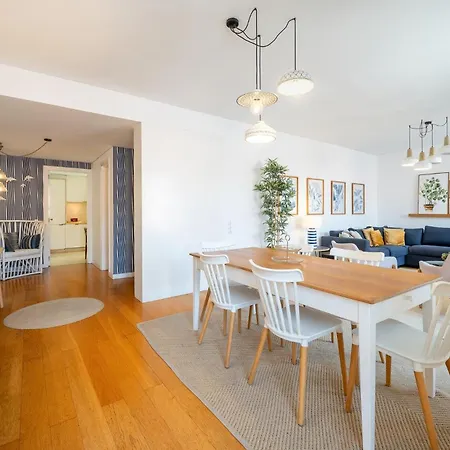 아파트 Guestready - Chic Contemporary Flat In *