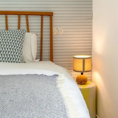 아파트 Guestready - Chic Contemporary Flat In *