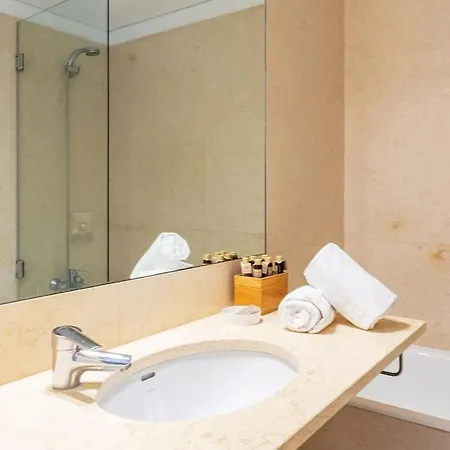 Guestready - Contemporary Flat W/ Garage In Apartamento