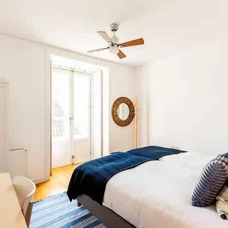 Joivy Chiado Self Check-in 2-br Flat With Parking Lisboa